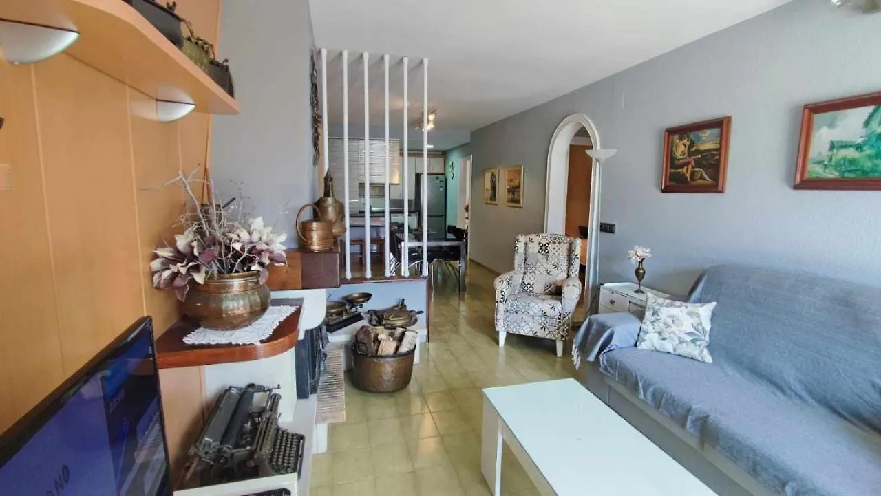 Casa Aurora Piscina Wifi Jardin 56 Pax Villa Girona