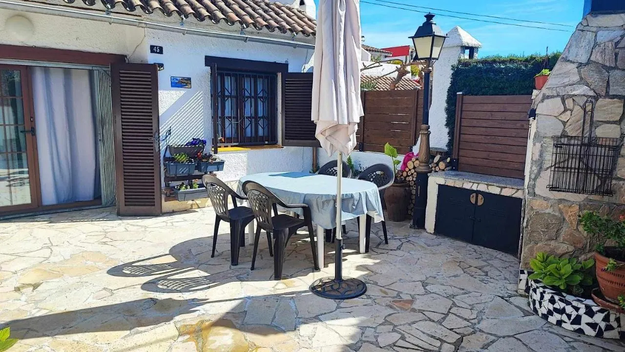 Casa Aurora Piscina Wifi Jardin 56 Pax Villa Girona Holiday home