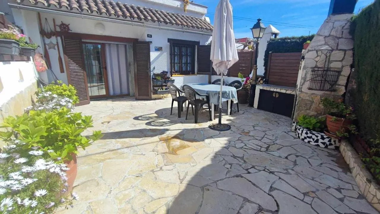 Casa vacanze Villa Casa Aurora, Piscina , Wifi, Jardin 5-6 Pax Girona Spagna